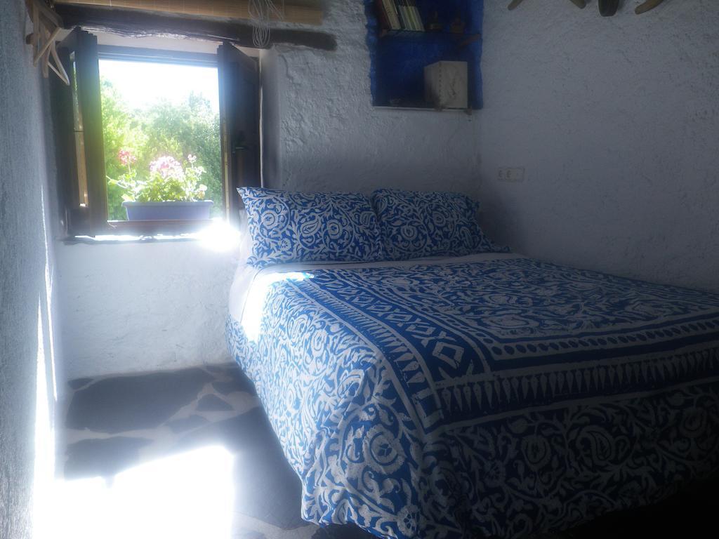 La Casa De La Bombilla Verde Trevélez الغرفة الصورة