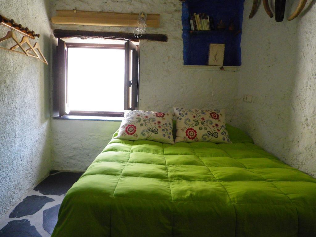 La Casa De La Bombilla Verde Trevélez الغرفة الصورة