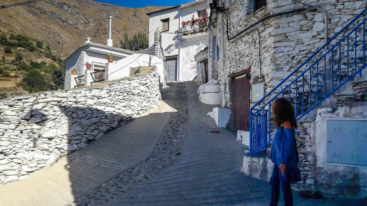 La Casa De La Bombilla Verde Trevélez المظهر الخارجي الصورة